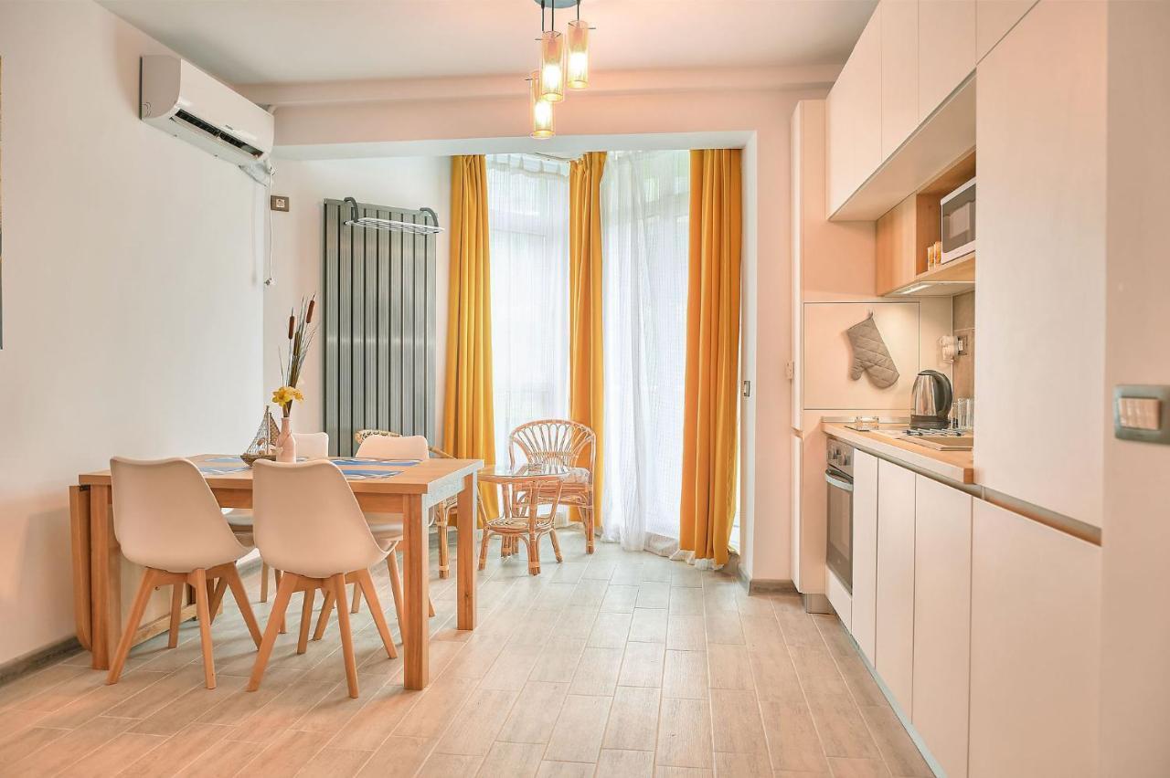 Opal Luxury Apartment 92 Spa N Pool Beach Resort Năvodari Buitenkant foto